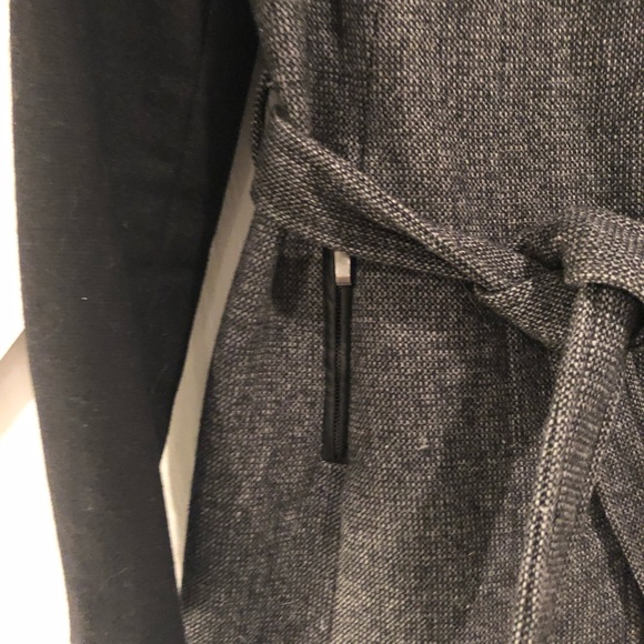 Contrast sleeve, shawl collar coat - Picture 2 of 7